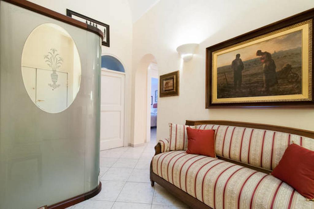 Turenum Apartment Trani Eksteriør billede
