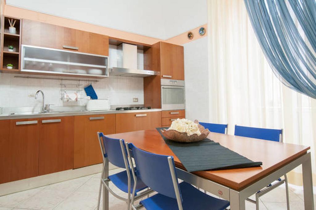 Turenum Apartment Trani Eksteriør billede